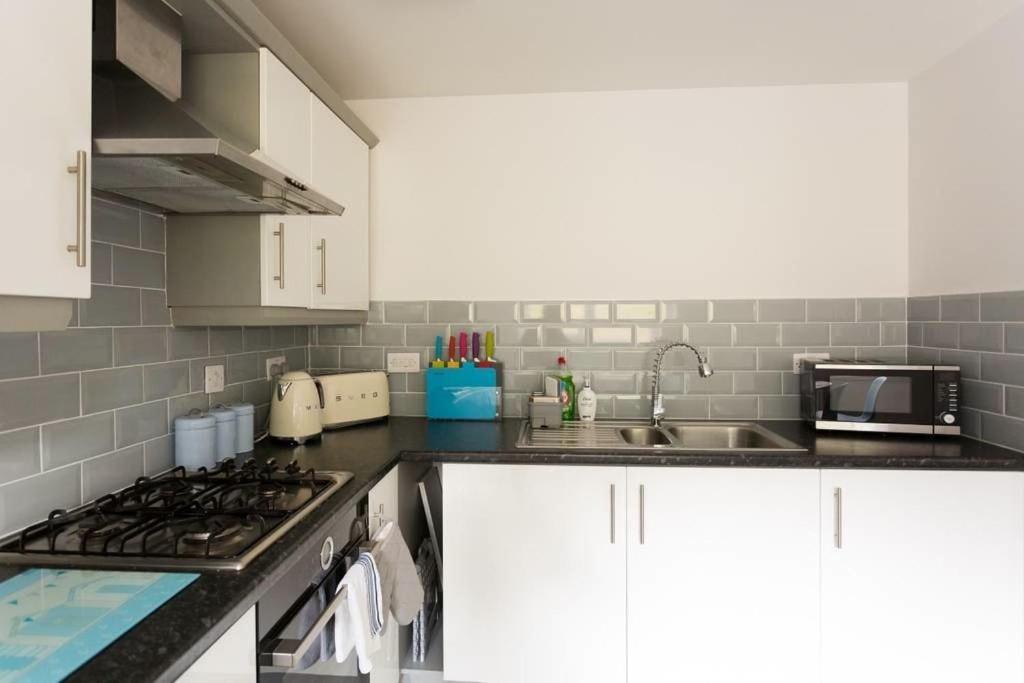 The Beeches 3 - Serviced Apartment เชฟฟิลด์ ภายนอก รูปภาพ