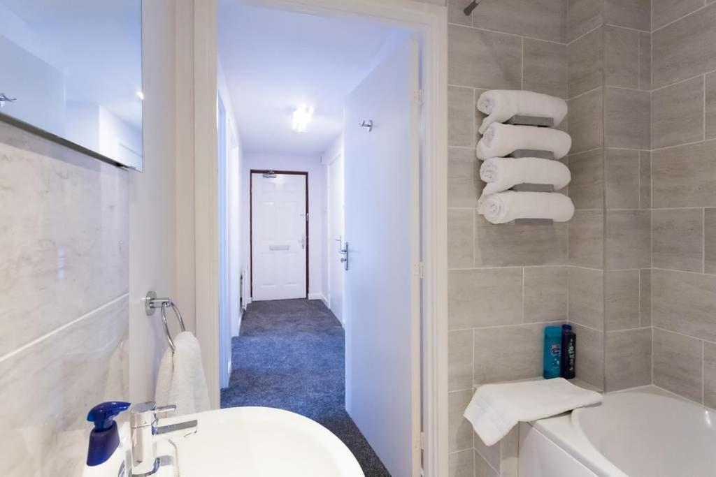 The Beeches 3 - Serviced Apartment เชฟฟิลด์ ภายนอก รูปภาพ